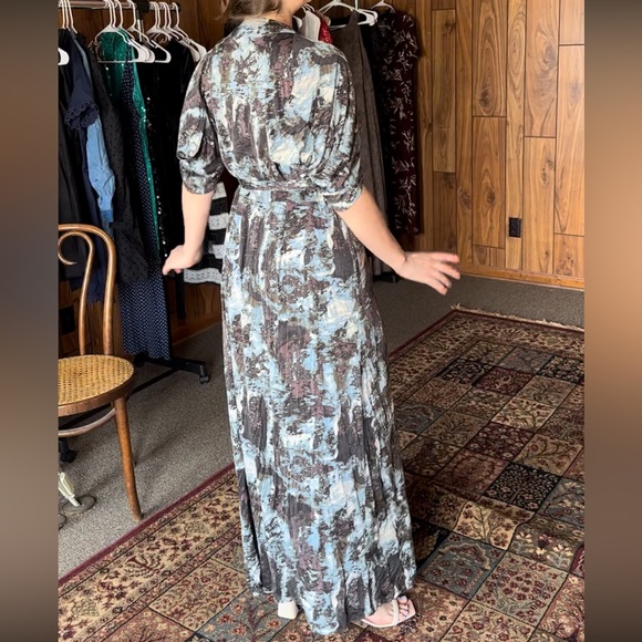 Max Azaria Maxi Gown with draped sleeves - Picture 4 of 11